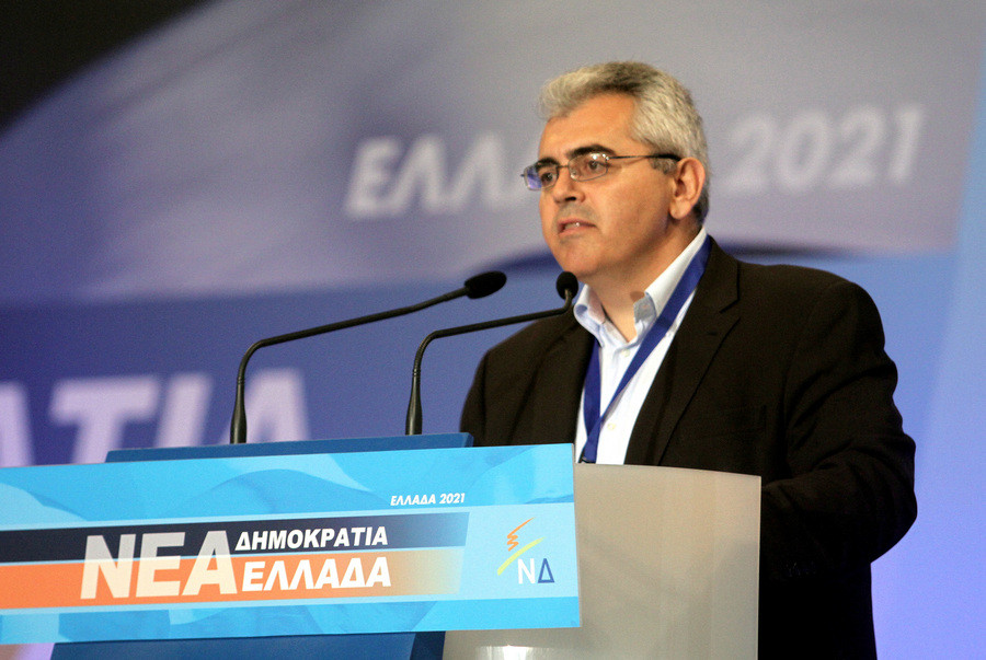 Αποχωρεί από την κυβέρνηση ο Μάξιμος Χαρακόπουλος;