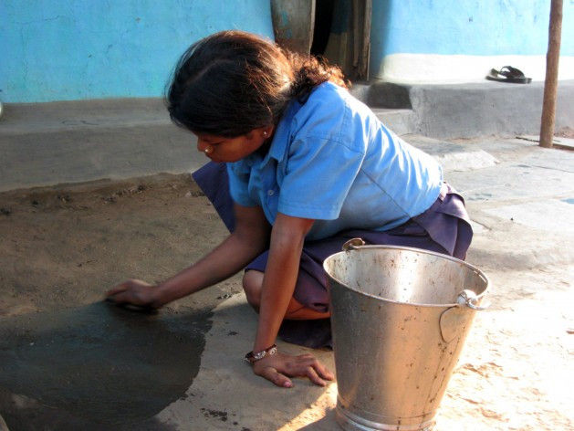 Οι ένοπλες συγκρούσεις κρύβουν το δουλεμπόριο παιδιών στην Ινδία
