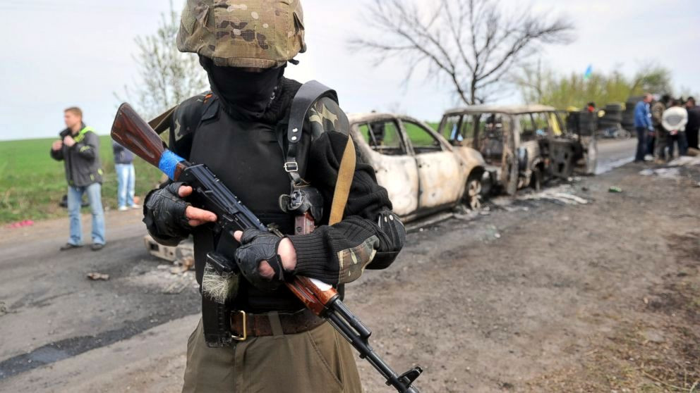 Σλαβιάνσκ: Όπλα από τη Ρωσία ζητούν οι αυτονομιστές