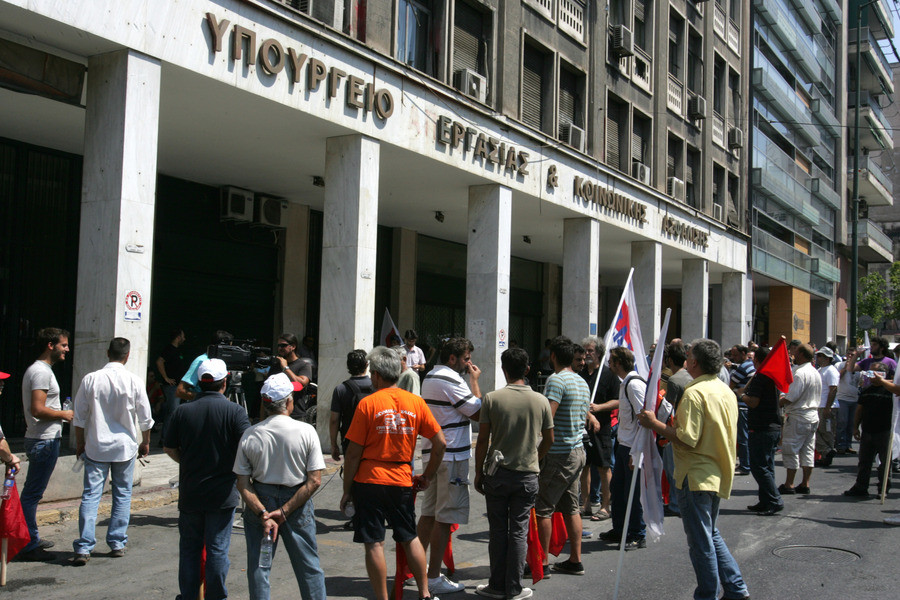 Κακές οι εργασιακές συνθήκες λένε 8 στους 10 Έλληνες