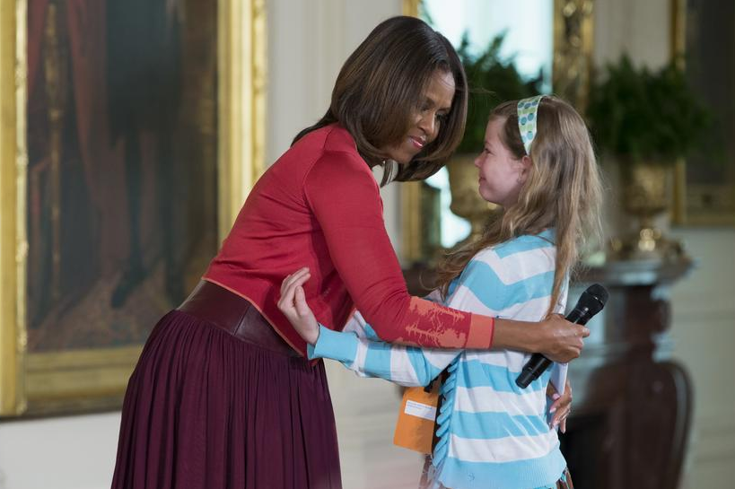 Βιογραφικό του πατέρα της έδωσε 10χρονη στη Μισέλ Ομπάμα
