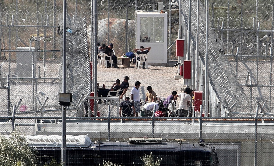 Σε απεργία πείνας μετανάστες για την επ’ αόριστον κράτηση τους