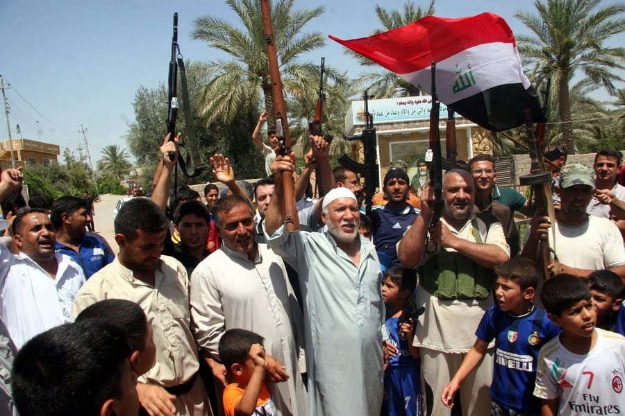 Ιράκ: Eθελοντές στις επιχειρήσεις  του στρατού κατά των τζιχαντιστών