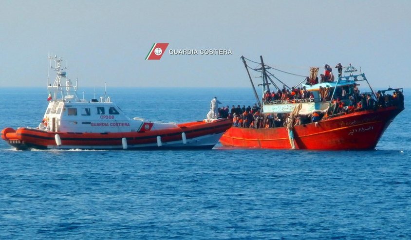 Τουλάχιστον δέκα μετανάστες πνίγηκαν νότια της Λαμπεντούζα