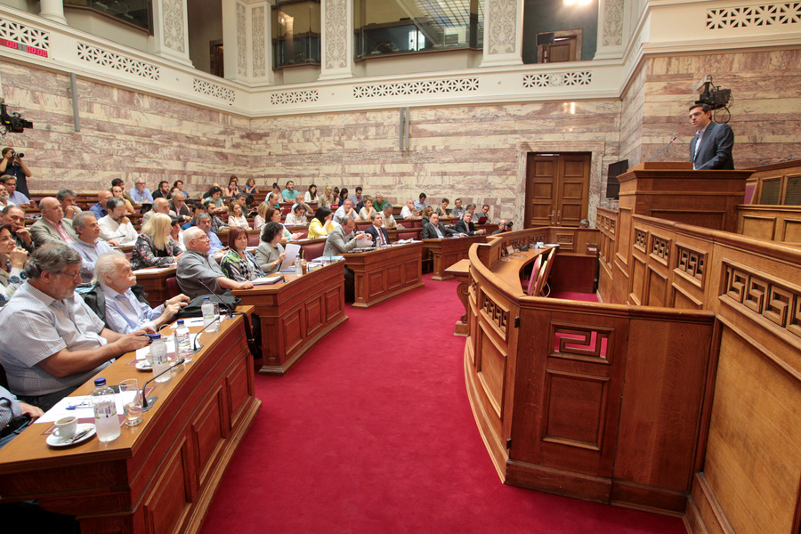 Συζήτηση με διαφορετικές προτάσεις για τις πολιτικές συμμαχίες στο ΣΥΡΙΖΑ