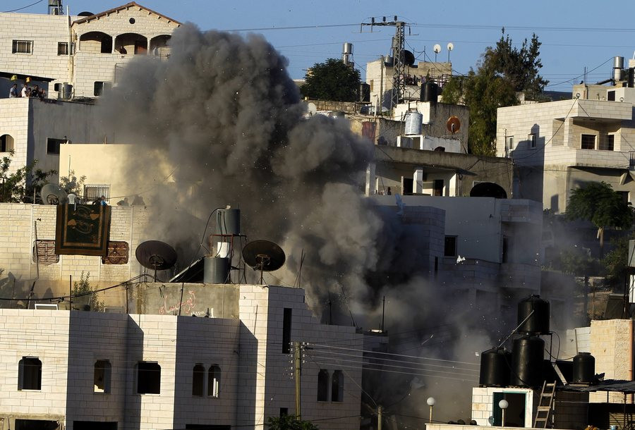Αεροπορικές επιθέσεις στην Λωρίδα της Γάζας ύστερα από τις δολοφονίες των εφήβων
