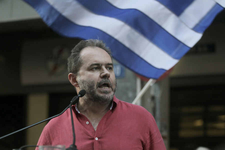 Φωτόπουλος: Έσκισα το χαρτί της επίταξης