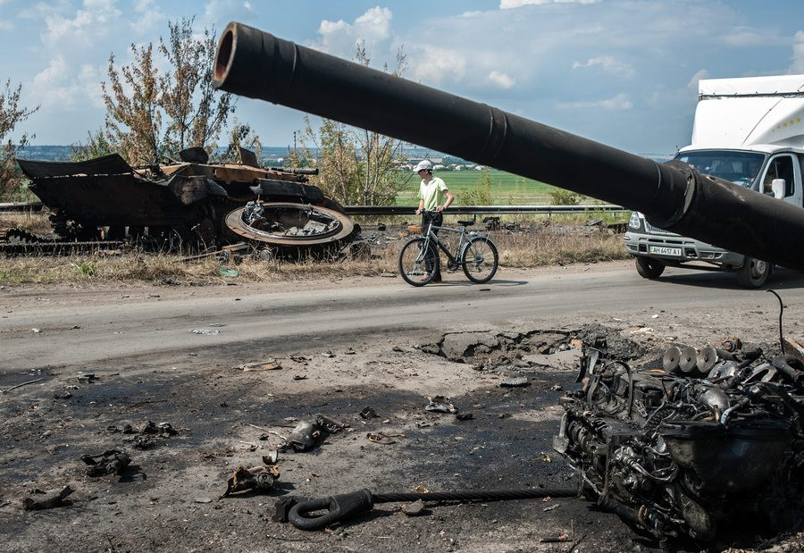 Σφοδρές συγκρούσεις με δεκάδες νεκρούς στην ανατολική Ουκρανία