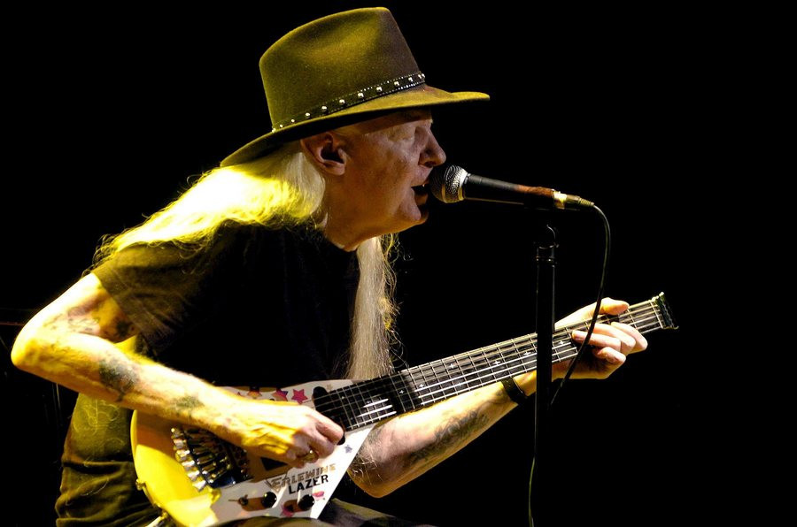 Πέθανε ο θρυλικός κιθαρίστας Johnny Winter