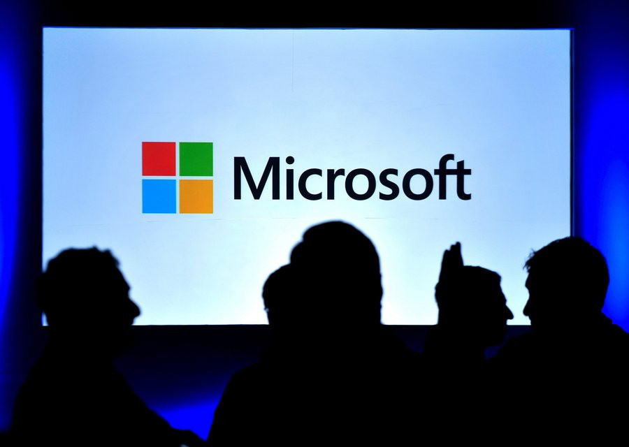 Η Microsoft βάζει τέλος στα android και απολύει 18.000 εργαζόμενους