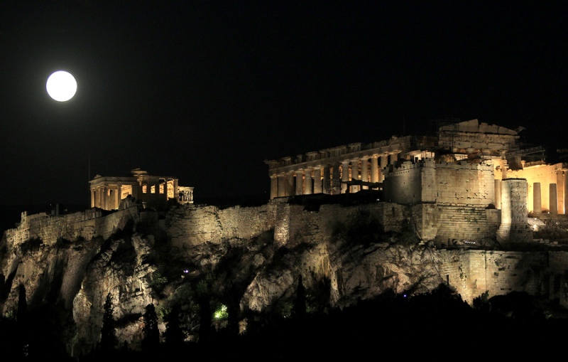 Χωρίς αρχαιοφύλακες οι εκδηλώσεις για την αυγουστιάτικη πανσέληνο