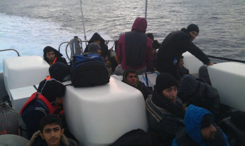 Δεκάδες μετανάστες  περισυνελέγησαν σε Αγαθονήσι και Λέσβο