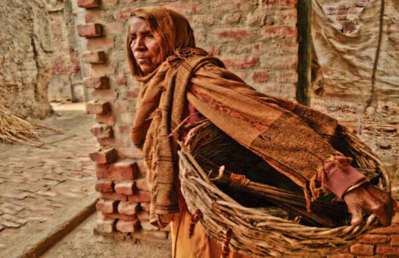 Οι «Ανέγγιχτοι» της Ινδίας: Ζωή μέσα στους βόθρους