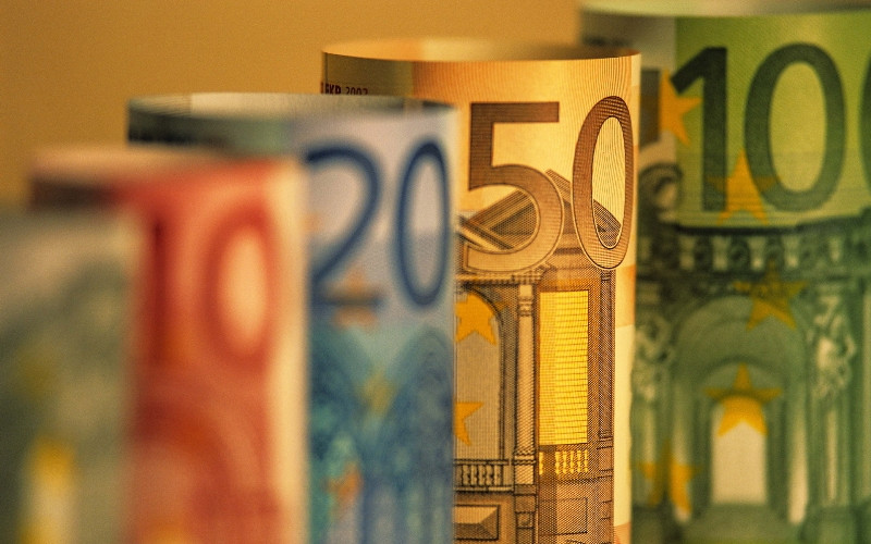 Bloomberg: Αντληση 5,4 δισ. ευρώ από την ΕΚΤ θα επιδιώξουν οι ελληνικές τράπεζες