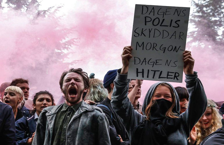 Χιλιάδες αντιφασίστες ενάντια σε συγκέντρωση νεοναζί στη Στοκχόλμη