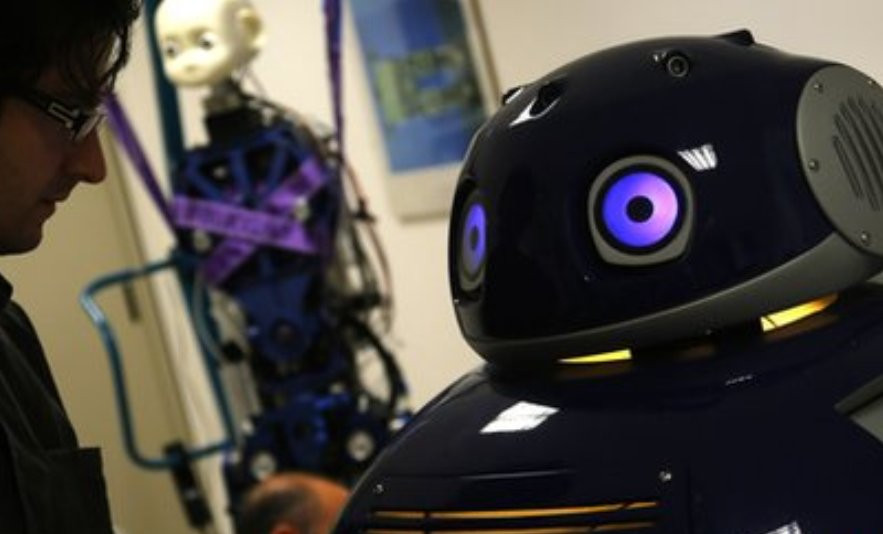 Robo: Το ρομπότ που «μαθαίνει» από το Ίντερνετ