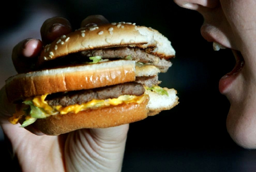 Μπορεί το fast food να προκαλέσει κατάθλιψη;