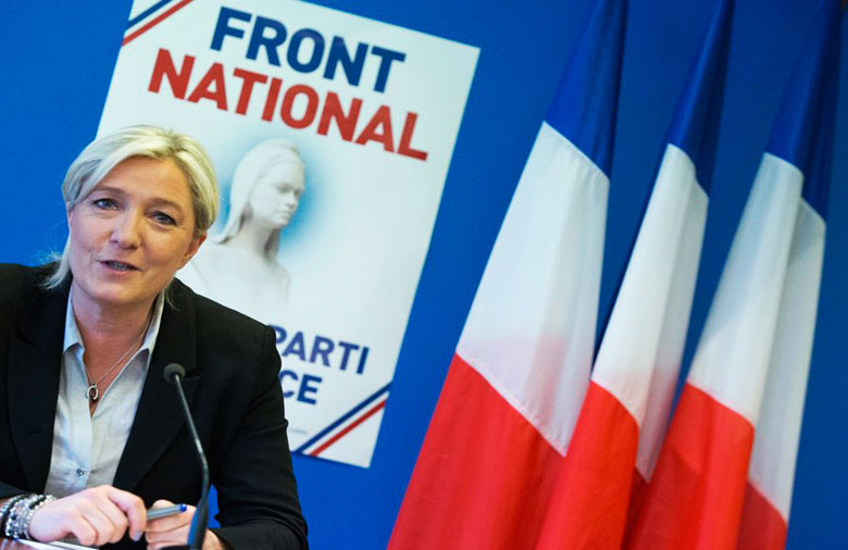 Γαλλία: Νίκη Λεπέν στον πρώτο γύρο δείχνει δημοσκόπηση