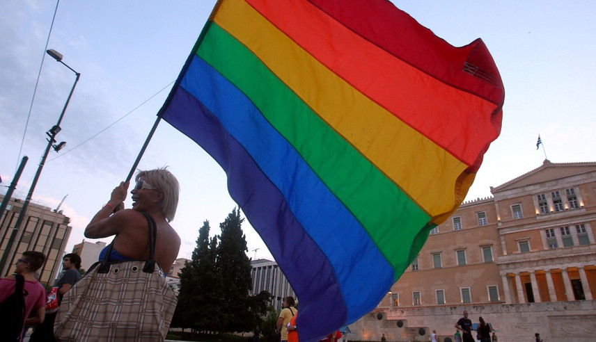 Guardian: Ο αντιρατσιστικός νόμος θα κάνει την ομοφοβική βία να «ανθίσει»