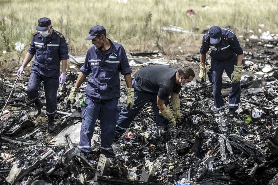 Από «ιπτάμενα αντικείμενα» χτυπήθηκε το Boeing στην αν. Ουκρανία