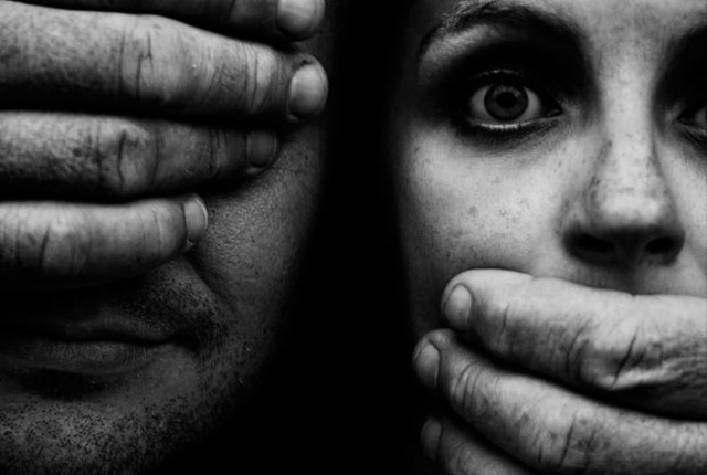 Πιο φονική από τους πολέμους η ενδοοικογενειακή βία