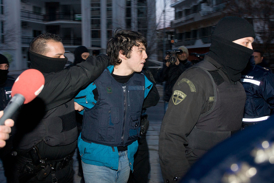 Βελβεντό: Ένοχοι για ληστεία, αθώοι για τρομοκρατία οι έξι