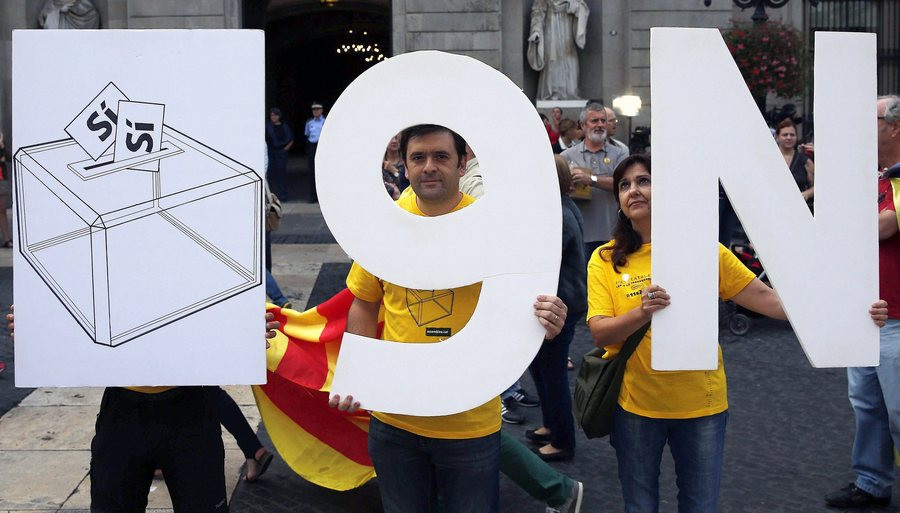 Εμπρός για το δημοψήφισμα ανεξαρτησίας βάζει η Καταλονία