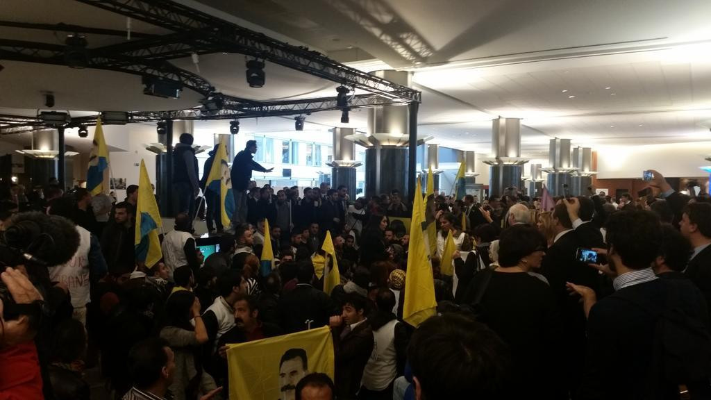 #OccupyEP: «Εισβολή» Κούρδων διαδηλωτών στο Ευρωκοινοβούλιο
