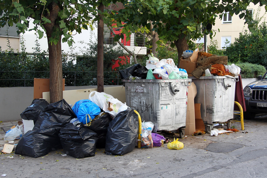 Σε κατάσταση εκτάκτου ανάγκης η Τρίπολη λόγω σκουπιδιών