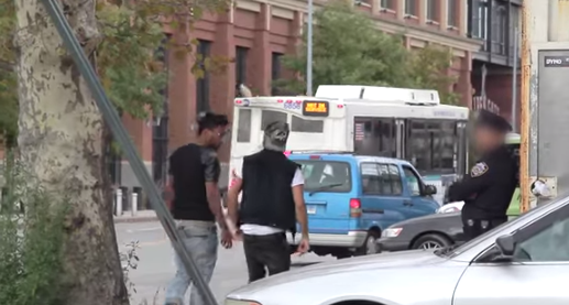 Ένα βίντεο – πείραμα για τα ρατσιστικά αντανακλαστικά της αστυνομίας