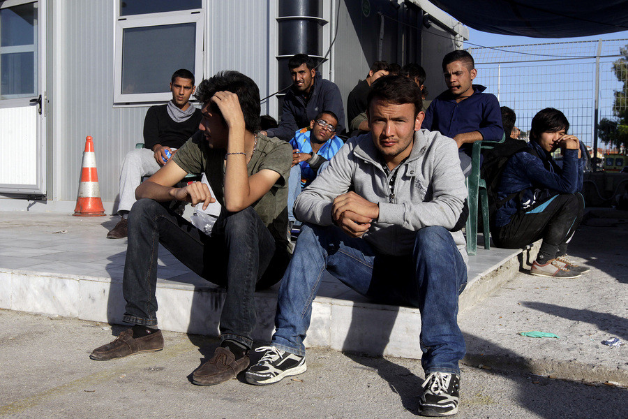Έκθεση για τους μετανάστες: Εξευτελισμός στα κέντρα κράτησης, προβληματική η χορήγηση ασύλου