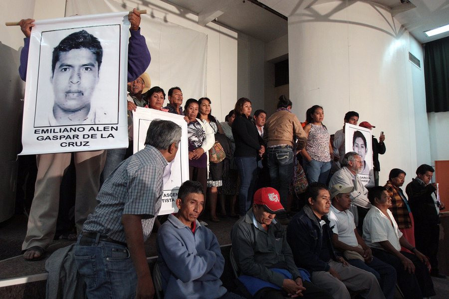 Μεξικό: Οι γονείς των χαμένων φοιτητών κατηγορούν την κυβέρνηση για εξαπάτηση