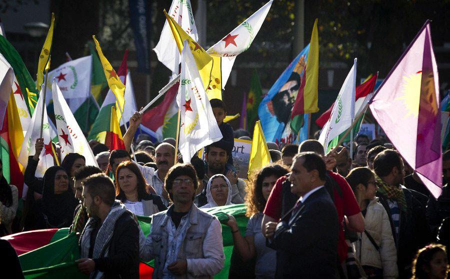 Συγκεντρώσεις αλληλεγγύης για τους Κούρδους του Κομπάνι