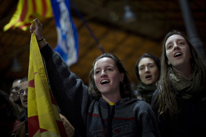 Είπαν «ναι» στην ανεξαρτησία τους οι Καταλανοί μεν, αλλά…