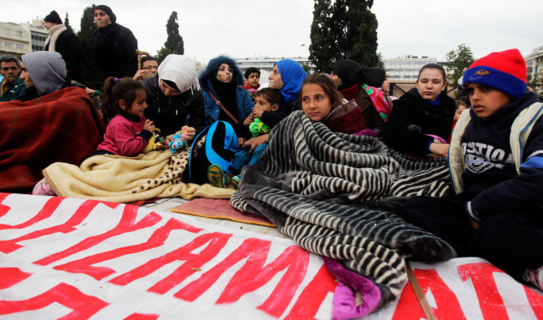 Σε απεργία πείνας οι Σύροι πρόσφυγες στο Σύνταγμα