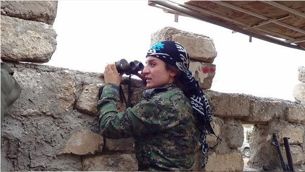 ​Η Κούρδισα ​γυναίκα καταλύτης των εξελίξεων στη Συρία