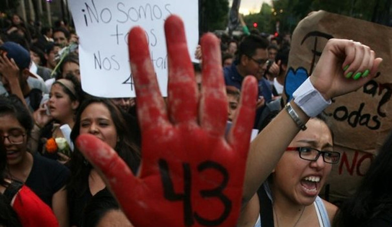 Μεξικό: «Ξήλωμα» της αστυνομίας μετά την εύρεση ομαδικών τάφων