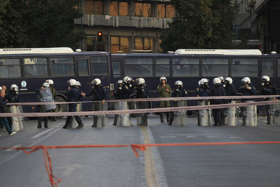 Απαγόρευση συγκεντρώσεων και πορειών στο κέντρο της Αθήνας