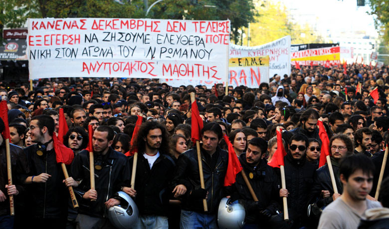 6η Δεκέμβρη: Μαζική διαδήλωση στην Αθήνα – Ένταση σε Πάτρα και Θεσσαλονίκη