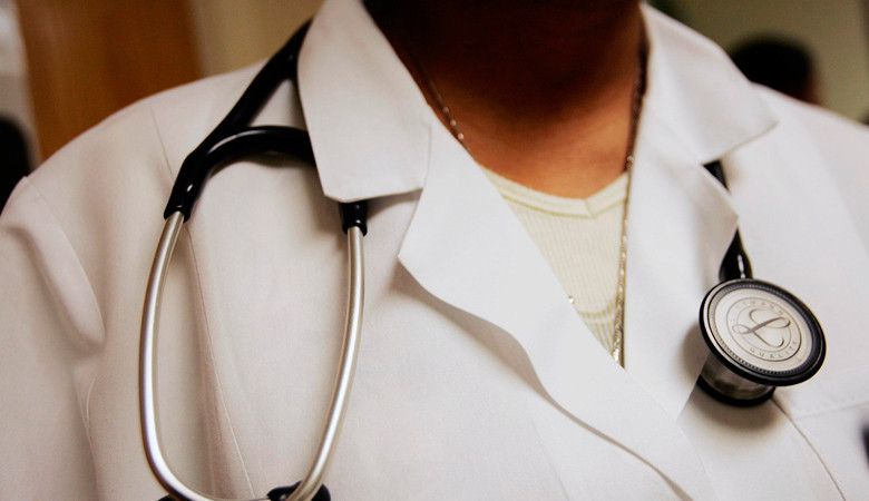 Σάμος: Στο «δόκανο» της δικαιοσύνης έξι γιατροί για διαφθορά