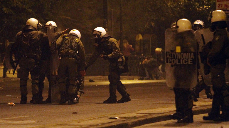 Μήνυση του ΣΥΡΙΖΑ κατά της αστυνομικής βίας στις διαδηλώσεις
