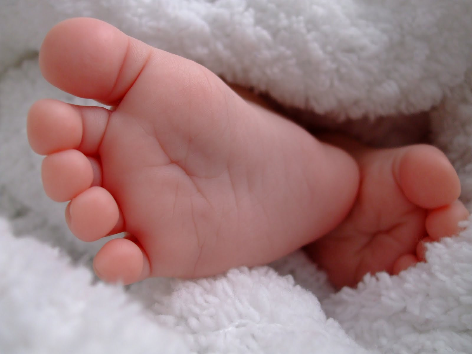 Στα Χανιά γεννήθηκε το πρώτο μωράκι του 2015