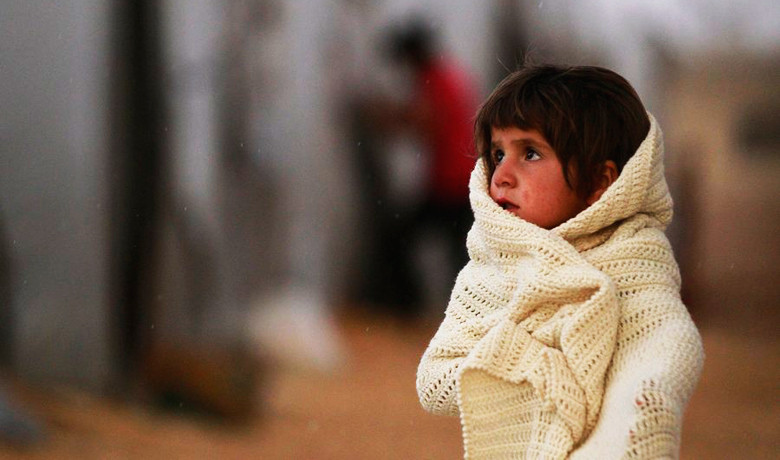 Κοριτσάκι από Συρία έμεινε για 10 ώρες δίπλα στο νεκρό πατέρα της