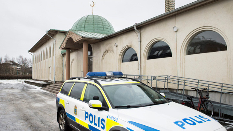 Σουηδία: Εμπρησμοί με «άρωμα» ρατσισμού σε μουσουλμανικά τζαμιά – Διαδηλώσεις κατά της ισλαμοφοβίας