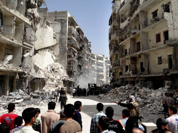 Νεκροί 12 άμαχοι σε νέα αεροπορική επιδρομή στη Συρία