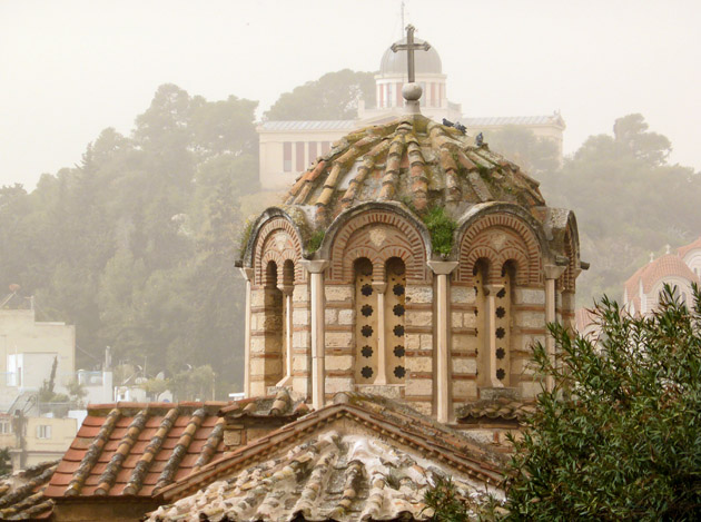 Η Αθήνα υπό την αφρικανική σκόνη (Φωτορεπορτάζ)