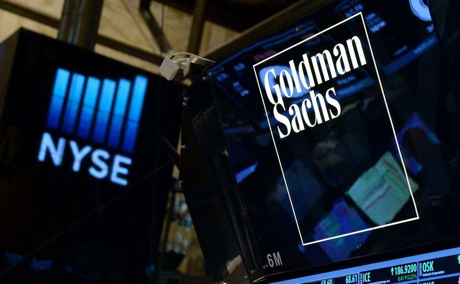 Χρυσή τομή μεταξύ Ελλάδας και δανειστών βλέπει η Goldman Sachs
