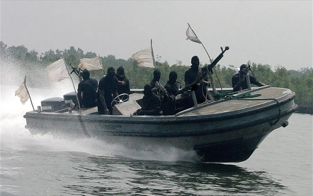 Νεκρός Έλληνας ναυτικός σε επίθεση πειρατών στη Νιγηρία – Τρεις όμηροι