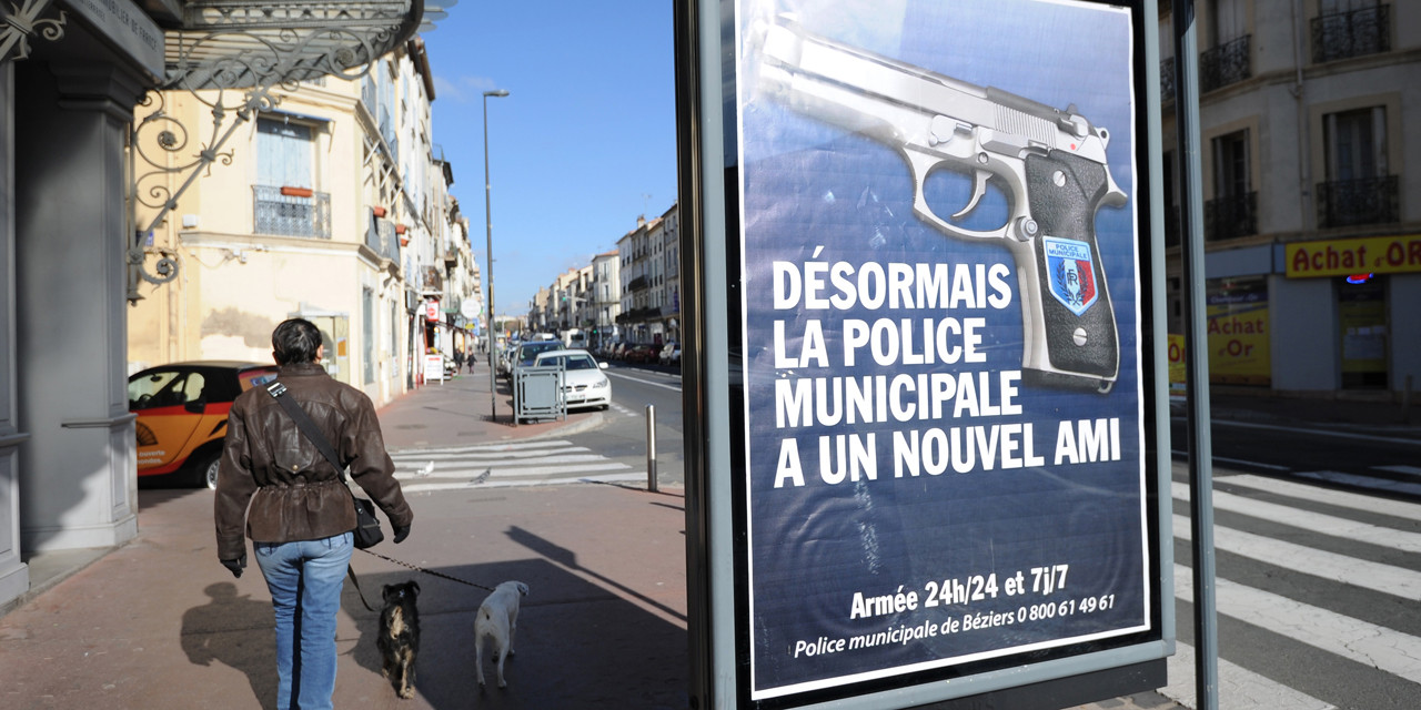 Δήμαρχος στη Γαλλία εξοπλίζει τη δημοτική αστυνομία με όπλα