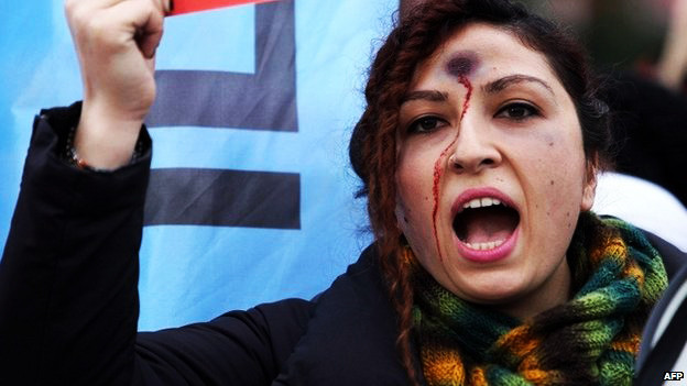 Τουρκία: Κίνημα γυναικών για την άγρια δολοφονία της Οτζεκάν